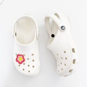 CROCS Unisex Classic White Clogs with Jibbitz Charm ~ 6M/8W